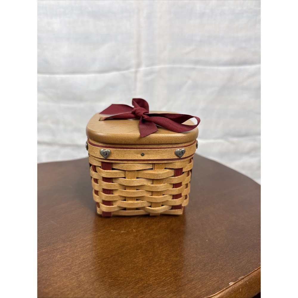 Longaberger 2002 Small Sweetest Gift Sweetheart Basket,‎ Protector & Ribbon Lid,